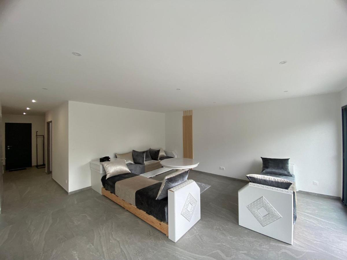 Maison Moderne Is-sur-Tille Luaran gambar