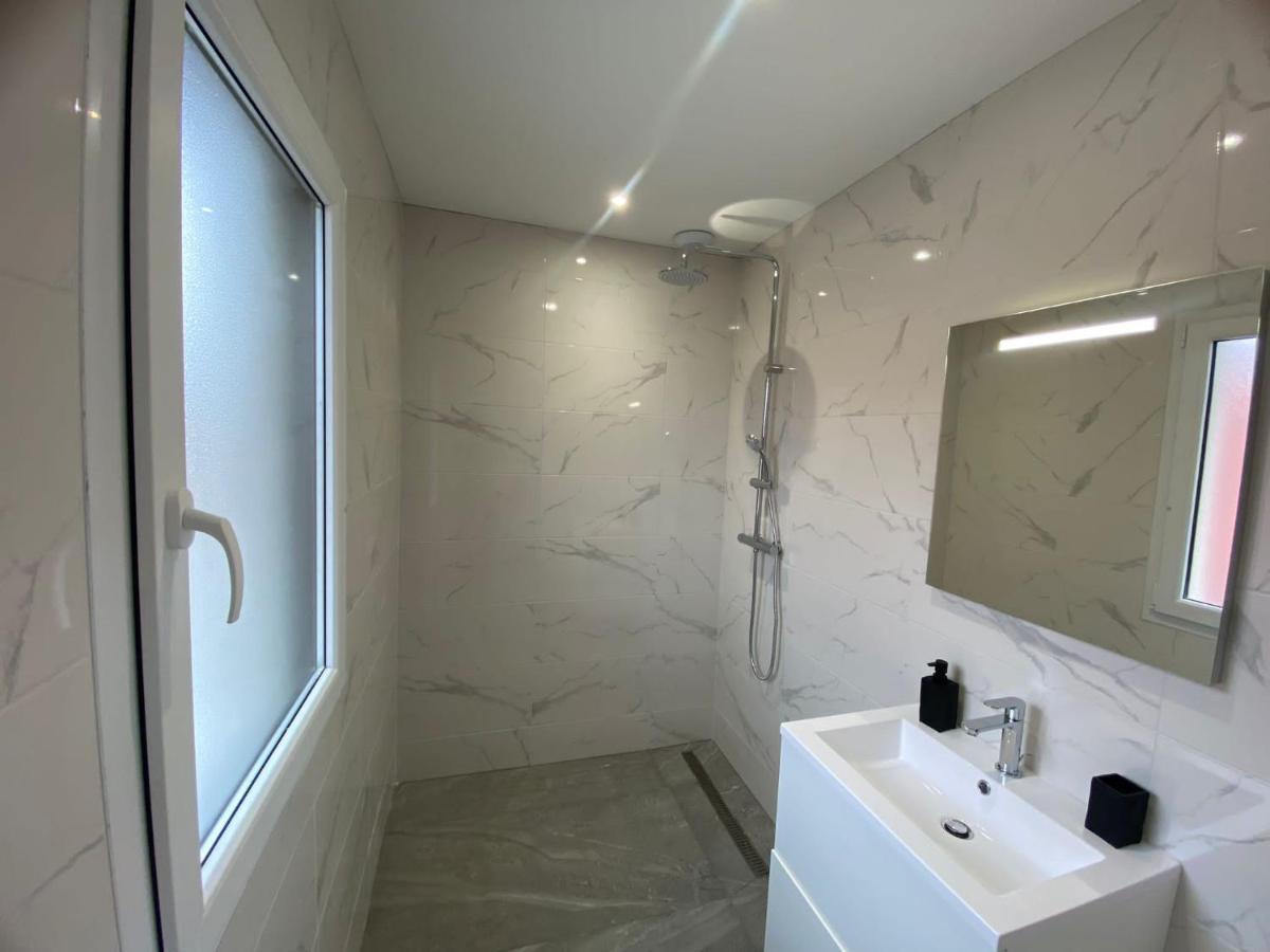 Maison Moderne Is-sur-Tille Luaran gambar