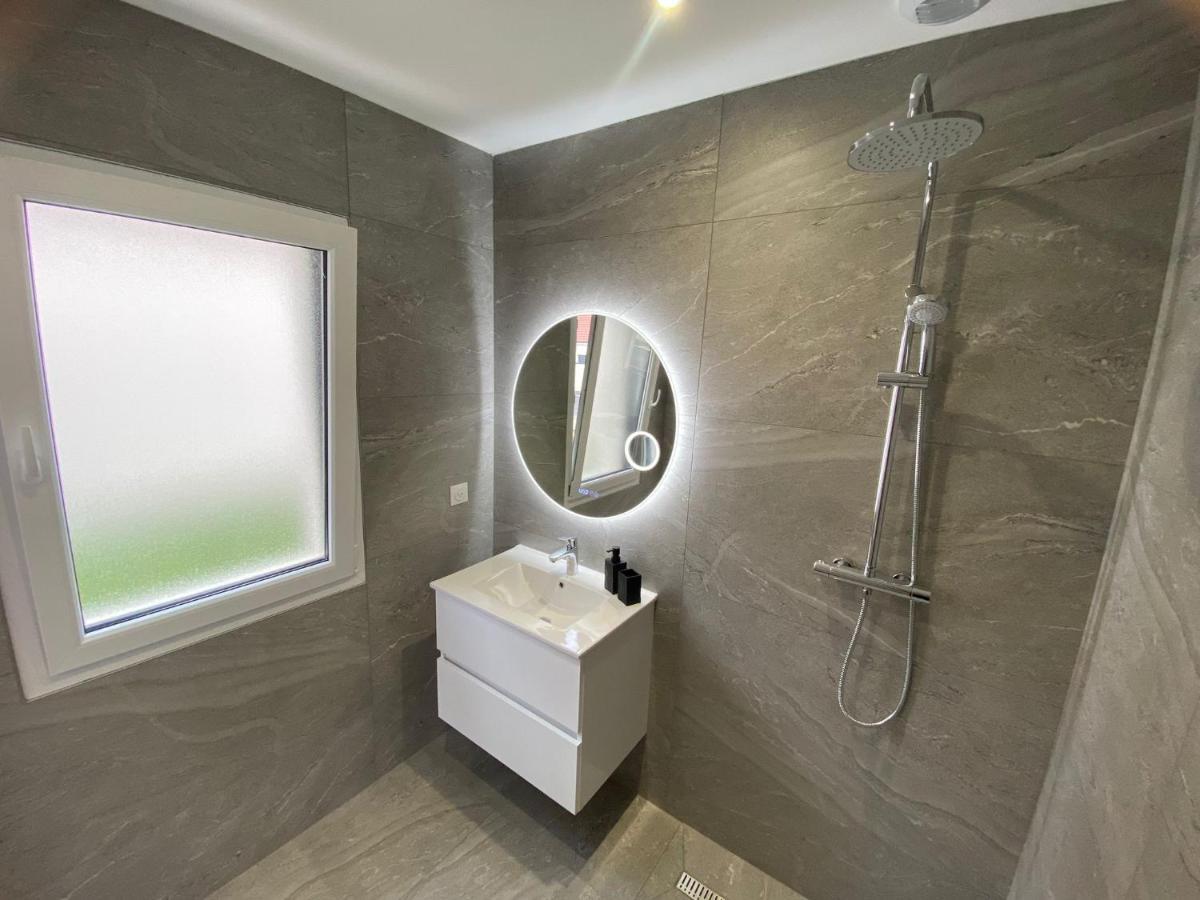 Maison Moderne Is-sur-Tille Luaran gambar